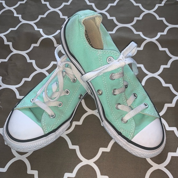 ♥️Converse SCHOOL SHOES!!!♥️ - Picture 1 of 5